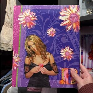 2/$30 vintage britney spears folder 💕